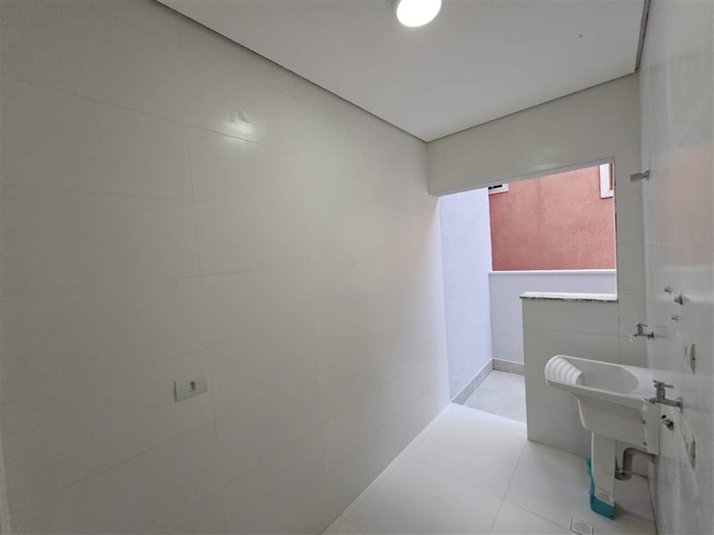 CASA EM CONDOMÍNIO