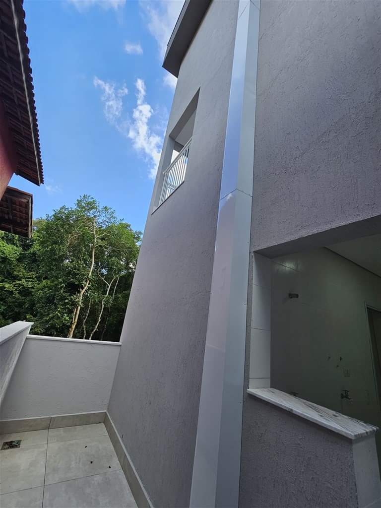 CASA EM CONDOMÍNIO