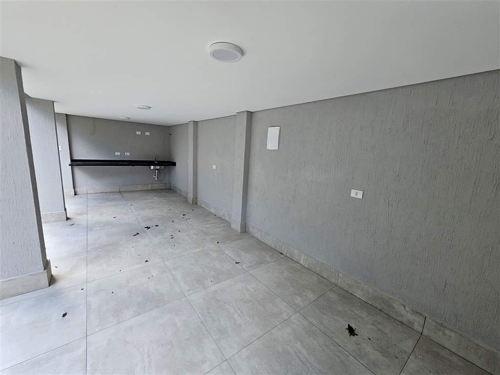 CASA EM CONDOMÍNIO