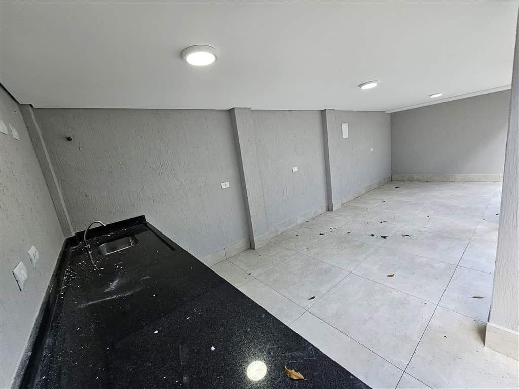 CASA EM CONDOMÍNIO