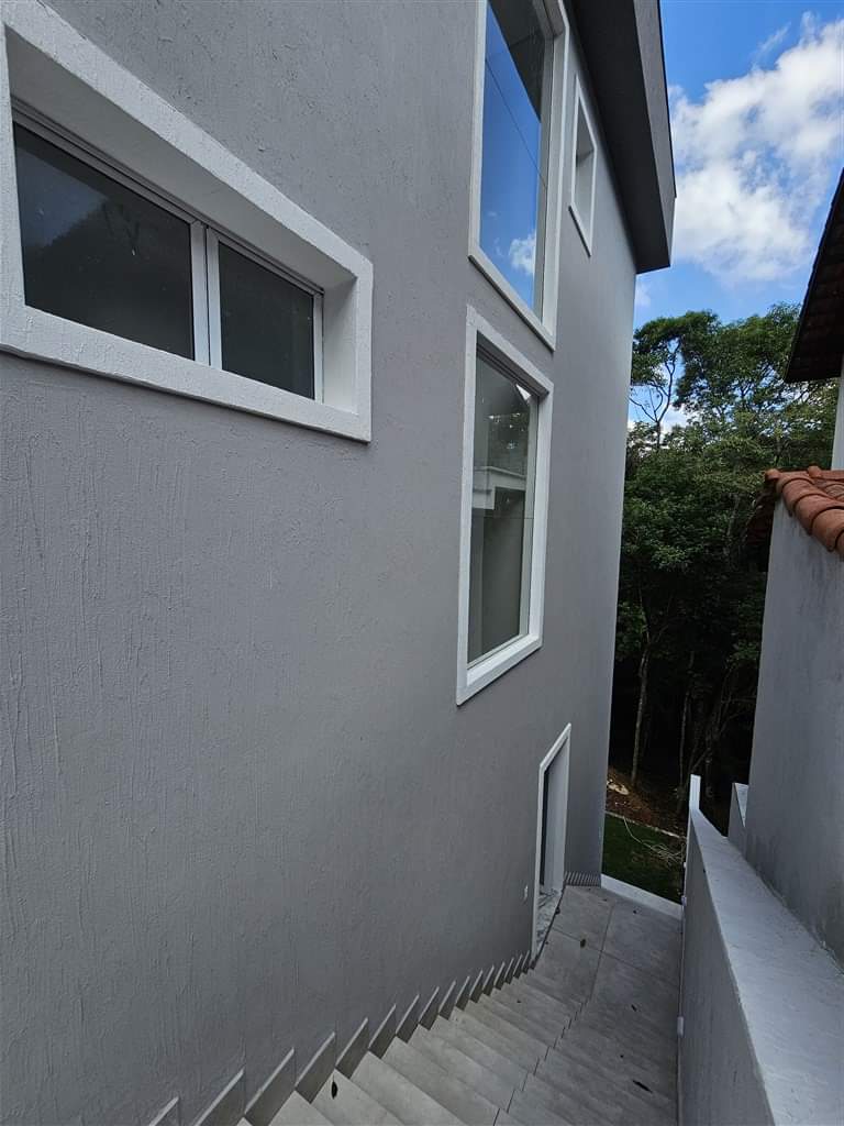 CASA EM CONDOMÍNIO