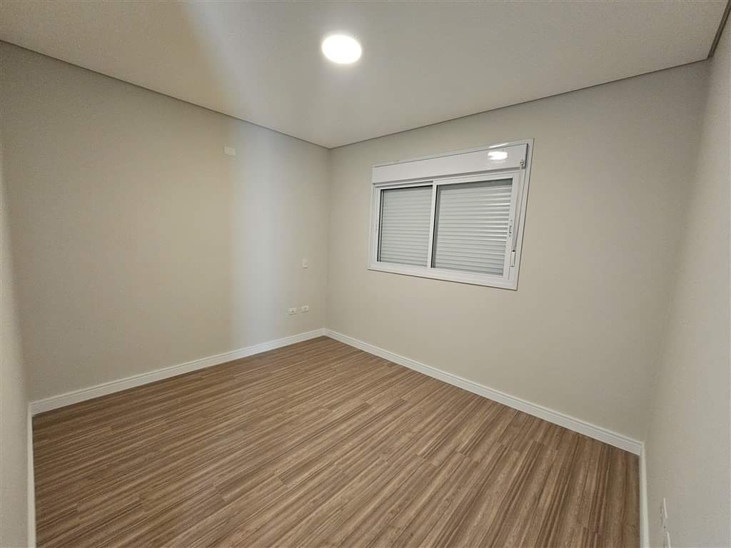 CASA EM CONDOMÍNIO