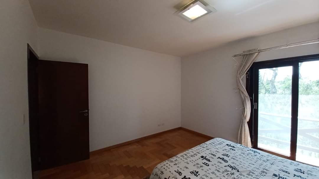 CASA EM CONDOMÍNIO