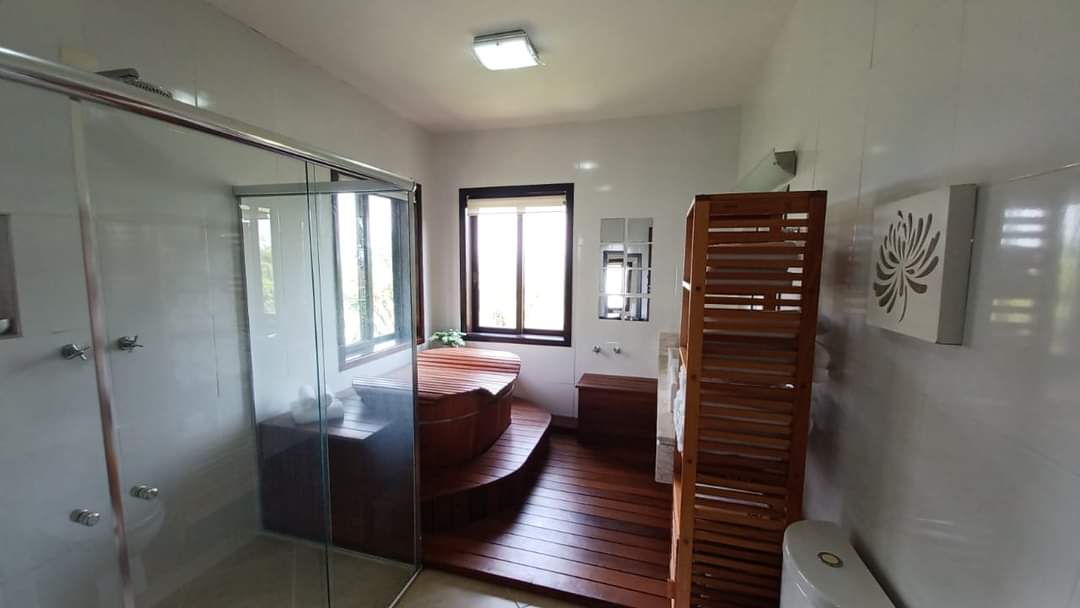 CASA EM CONDOMÍNIO