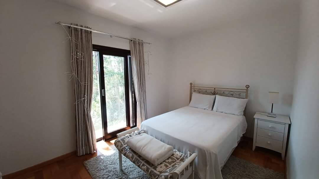CASA EM CONDOMÍNIO