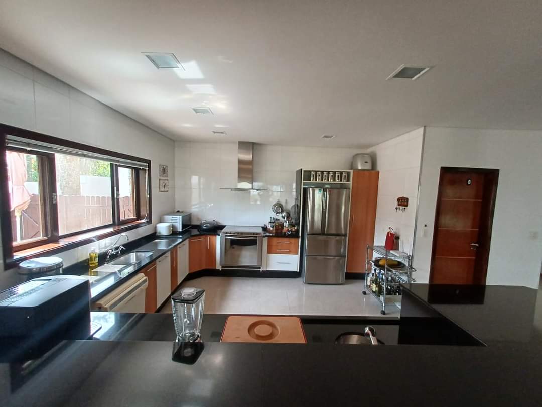 CASA EM CONDOMÍNIO
