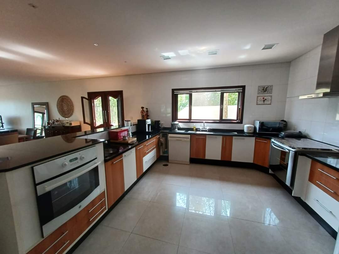 CASA EM CONDOMÍNIO