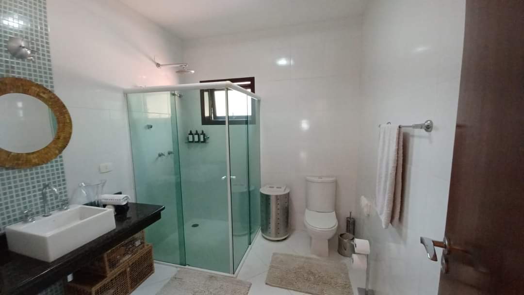 CASA EM CONDOMÍNIO