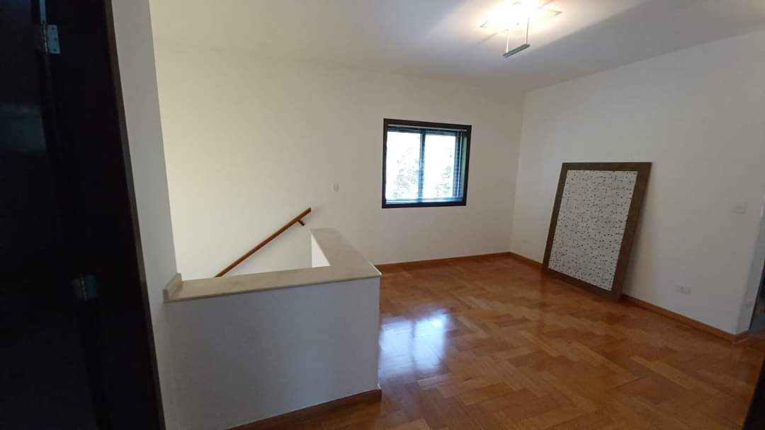 CASA EM CONDOMÍNIO