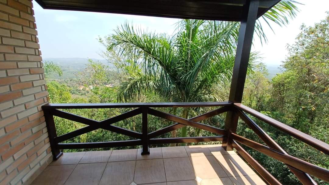 CASA EM CONDOMÍNIO