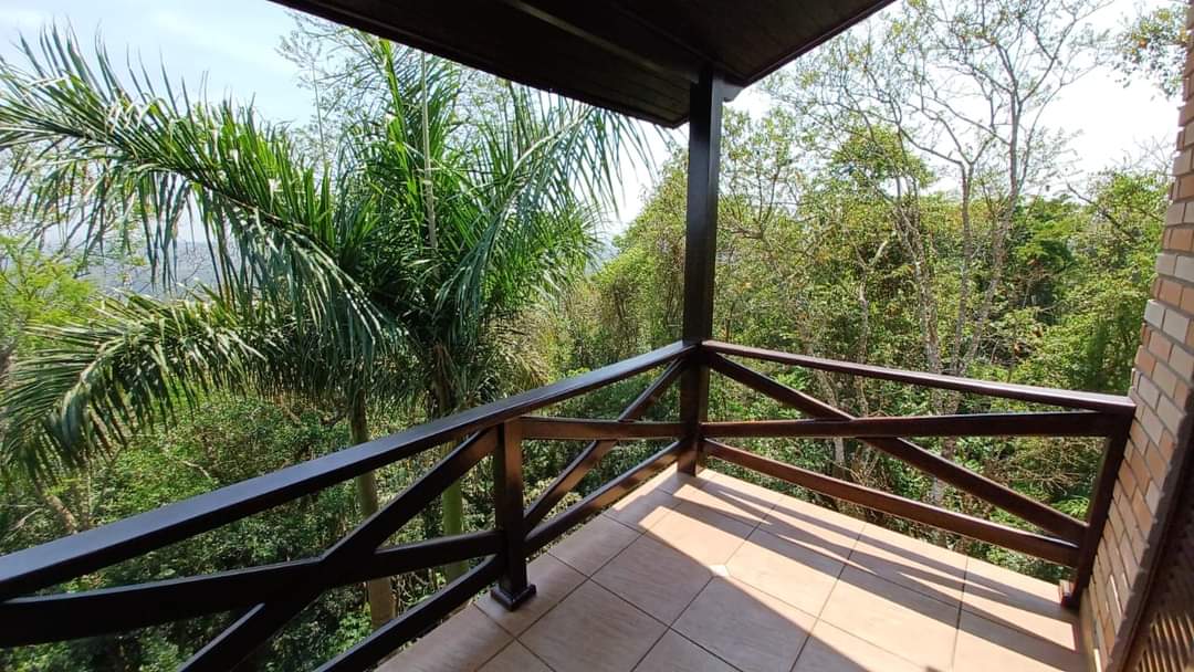 CASA EM CONDOMÍNIO