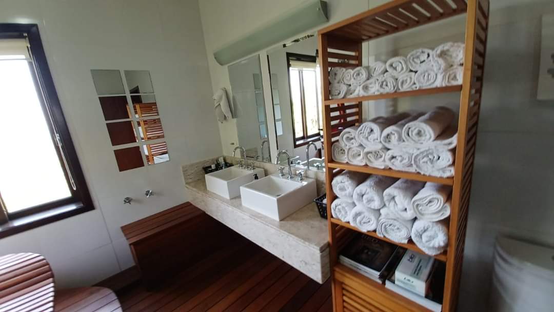 CASA EM CONDOMÍNIO