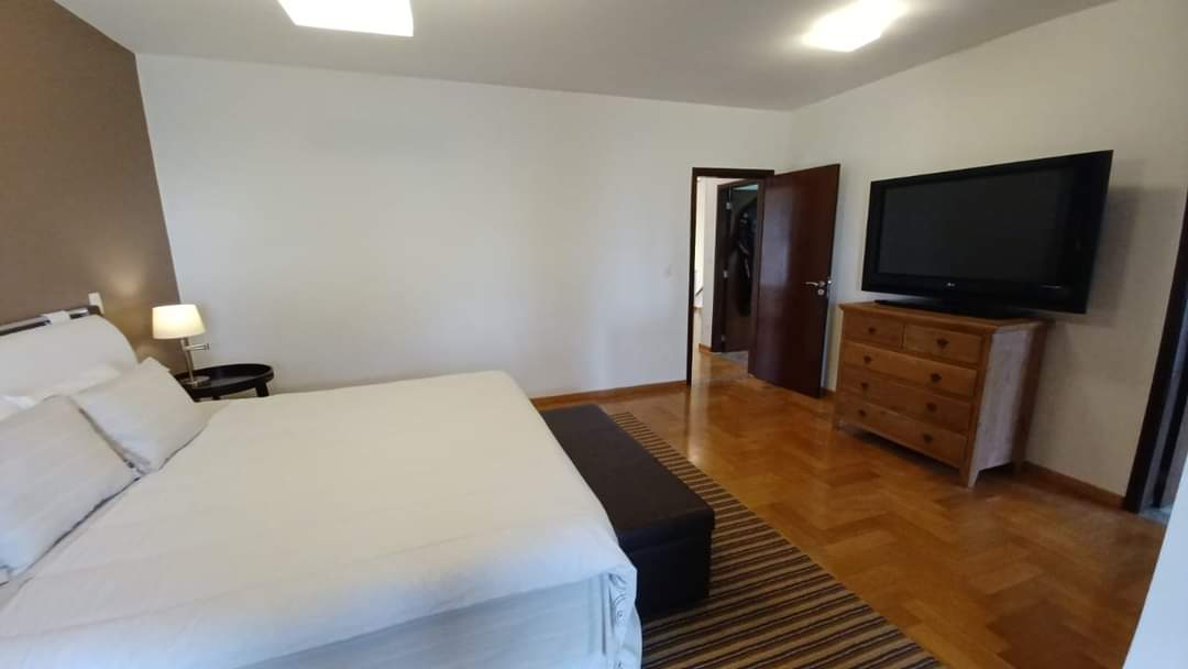 CASA EM CONDOMÍNIO