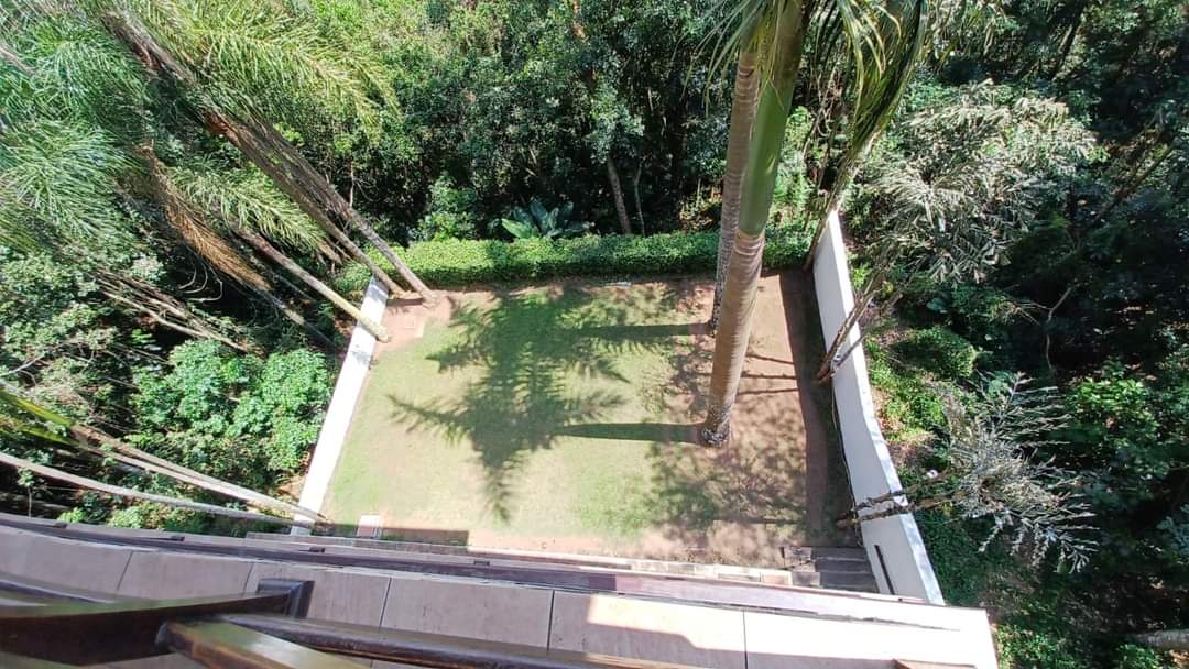 CASA EM CONDOMÍNIO
