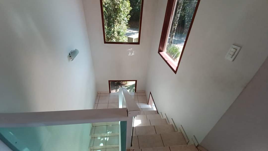 CASA EM CONDOMÍNIO