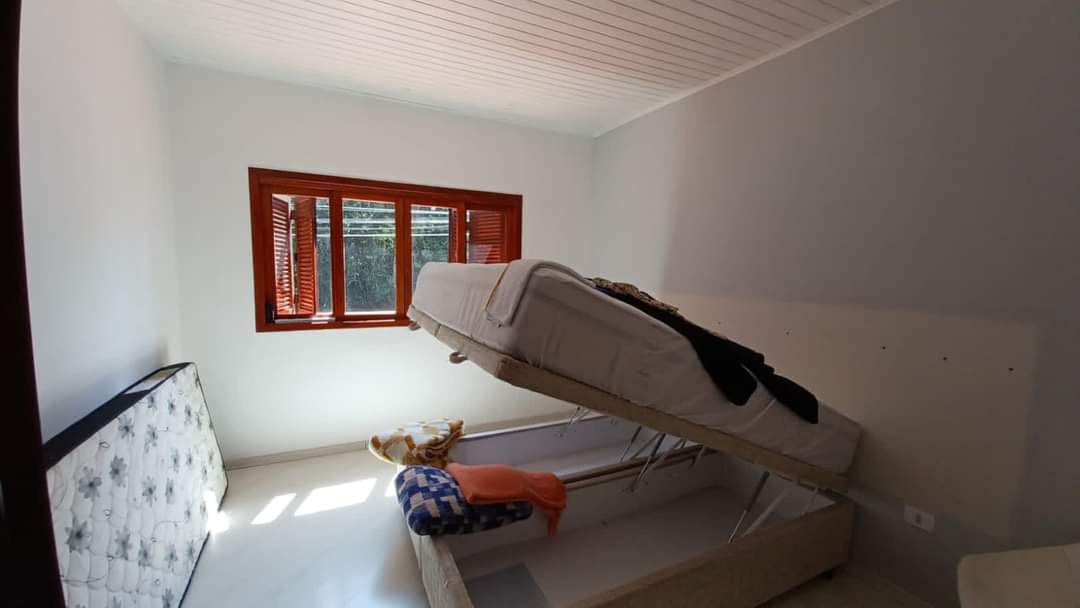CASA EM CONDOMÍNIO