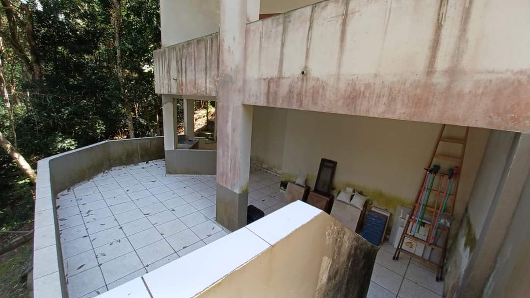 CASA EM CONDOMÍNIO