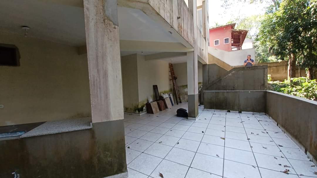 CASA EM CONDOMÍNIO