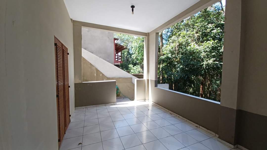 CASA EM CONDOMÍNIO