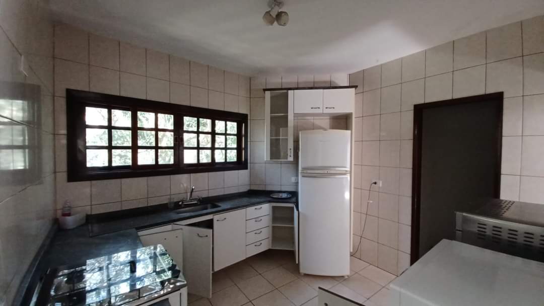 CASA EM CONDOMÍNIO