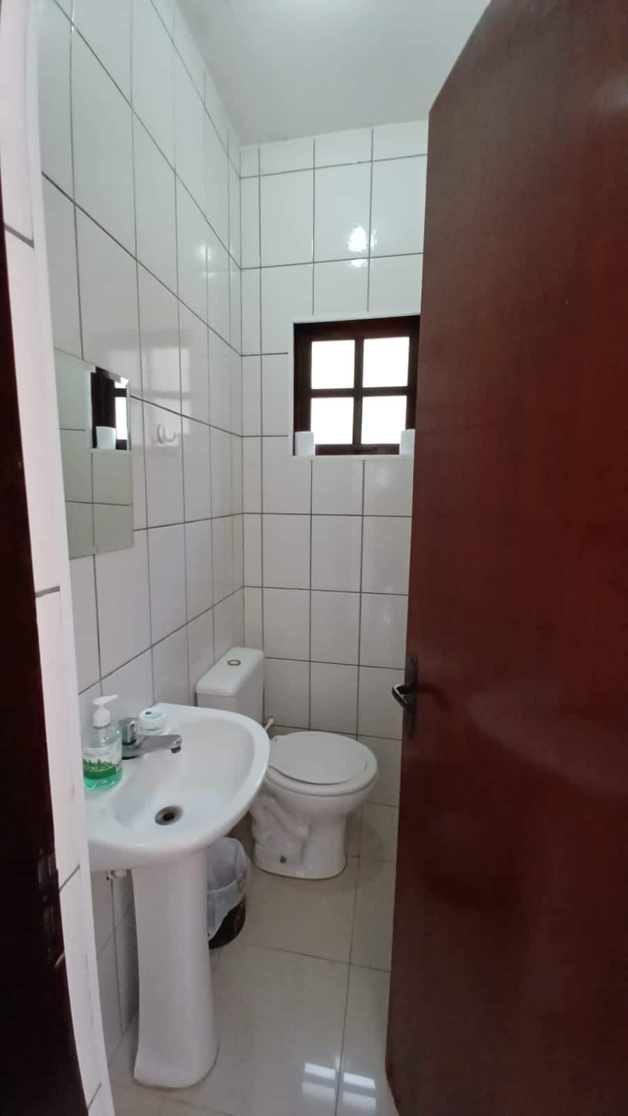 CASA EM CONDOMÍNIO