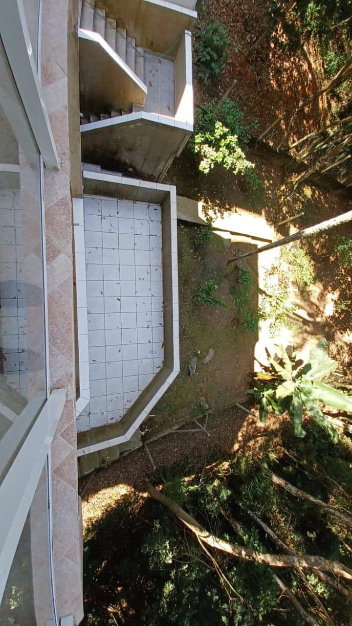 CASA EM CONDOMÍNIO
