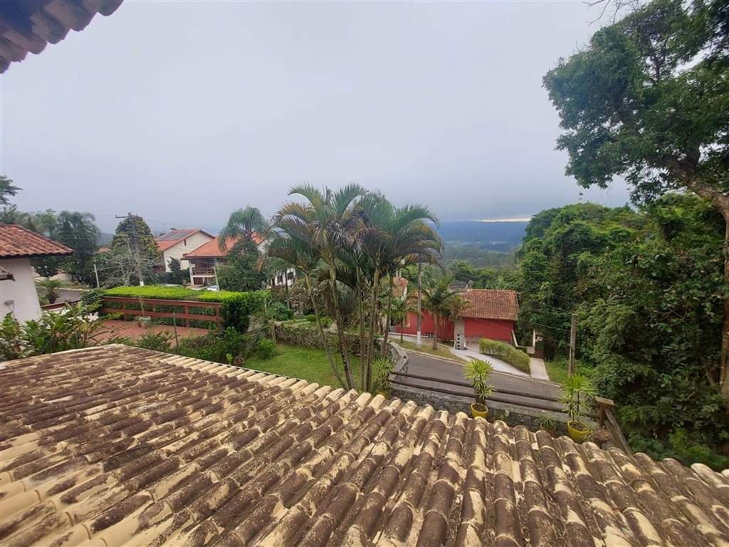 CASA EM CONDOMÍNIO