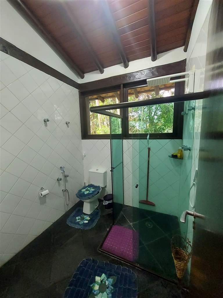 CASA EM CONDOMÍNIO
