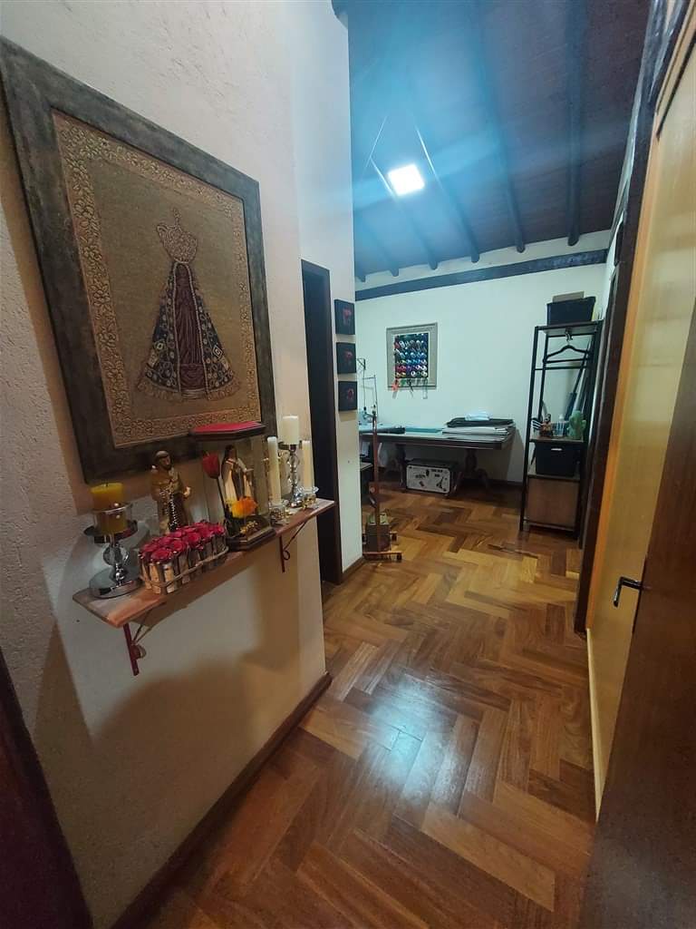 CASA EM CONDOMÍNIO