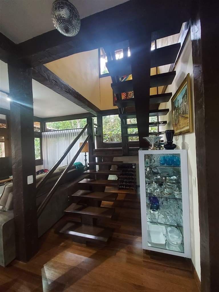 CASA EM CONDOMÍNIO