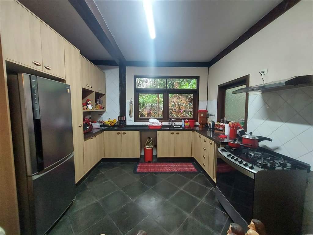 CASA EM CONDOMÍNIO