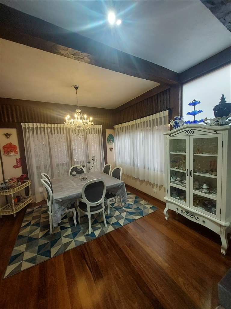 CASA EM CONDOMÍNIO