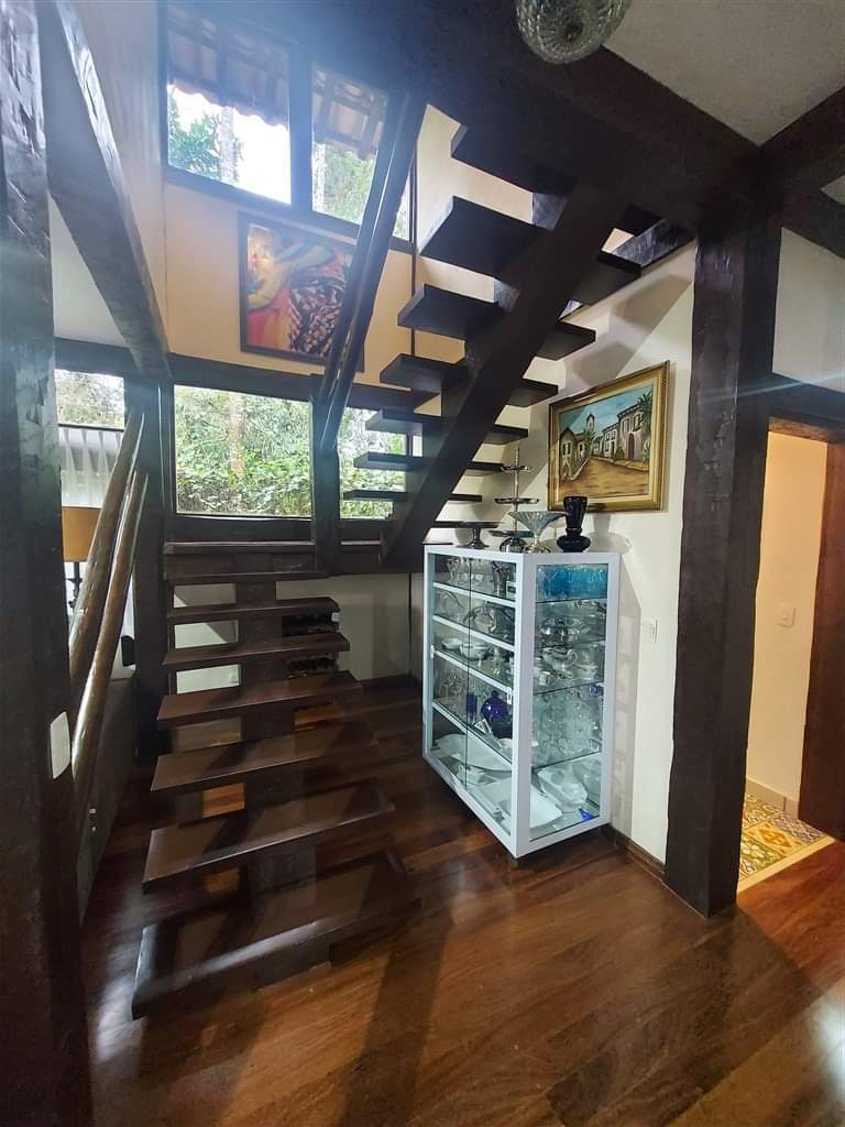CASA EM CONDOMÍNIO