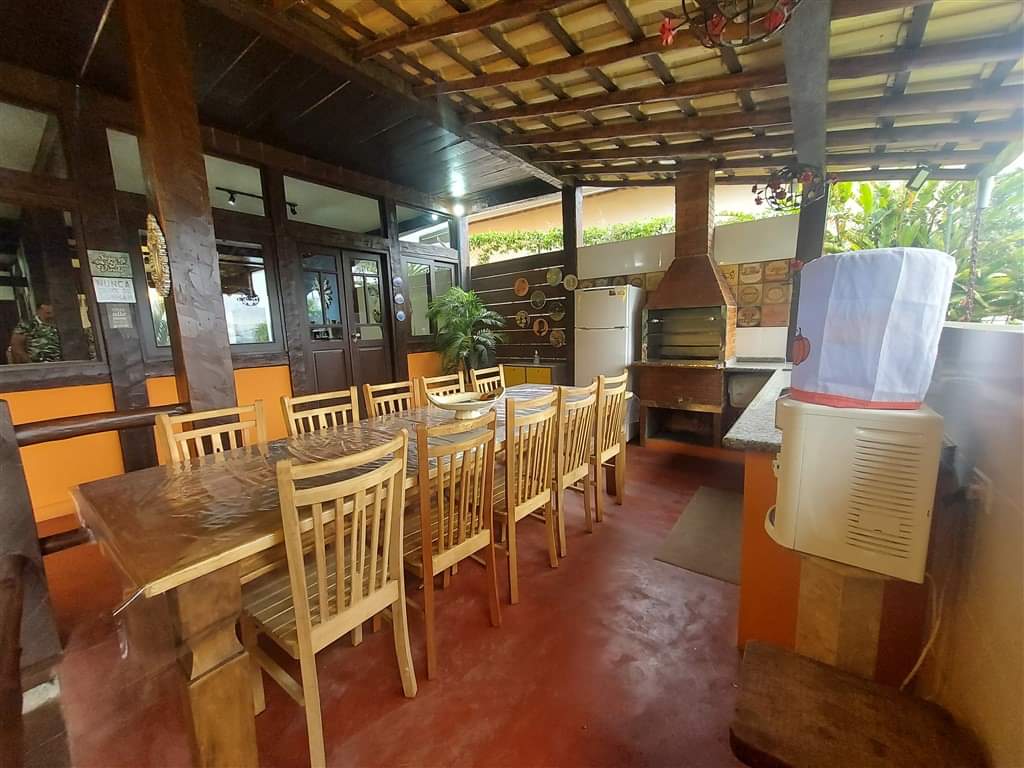 CASA EM CONDOMÍNIO