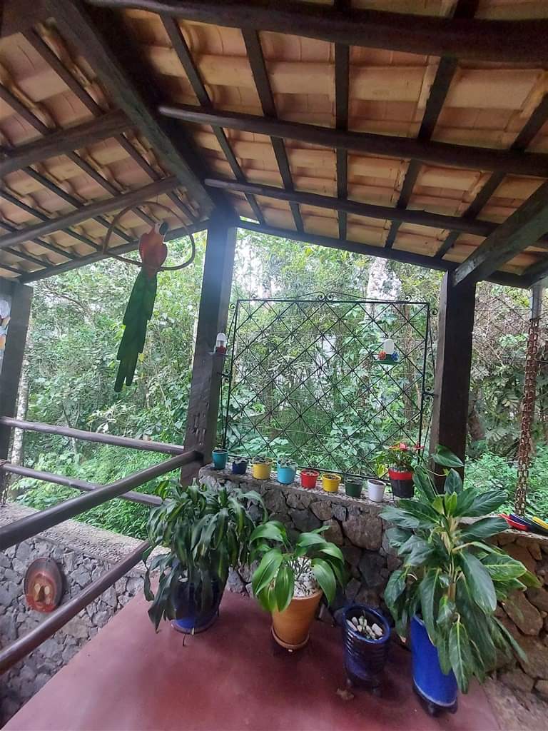 CASA EM CONDOMÍNIO