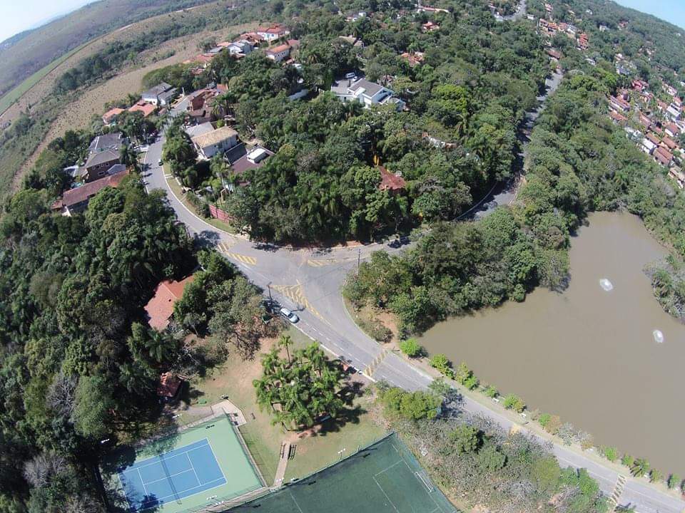 CASA EM CONDOMÍNIO