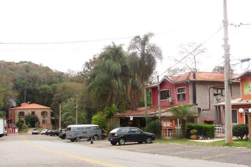 CASA EM CONDOMÍNIO