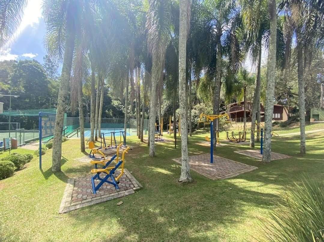 CASA EM CONDOMÍNIO