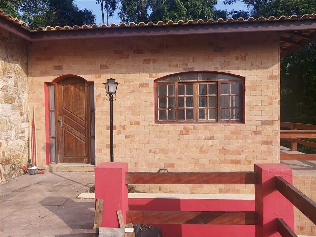 CASA EM CONDOMÍNIO