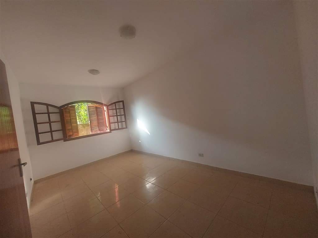 CASA EM CONDOMÍNIO