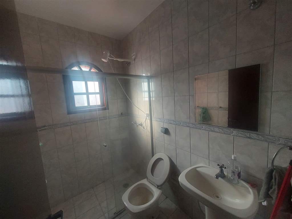 CASA EM CONDOMÍNIO