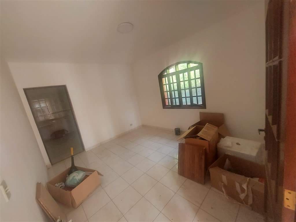 CASA EM CONDOMÍNIO