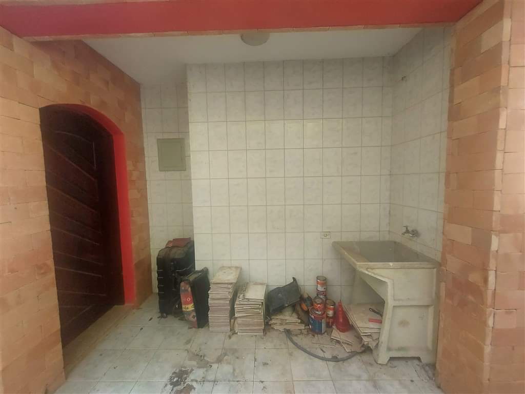 CASA EM CONDOMÍNIO