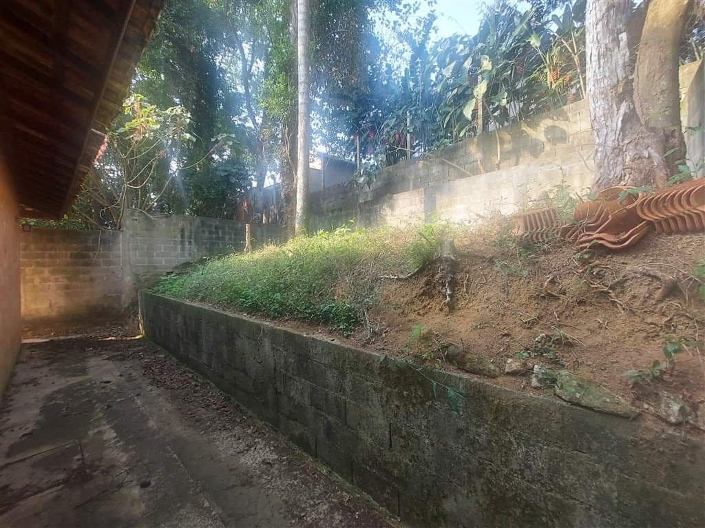 CASA EM CONDOMÍNIO