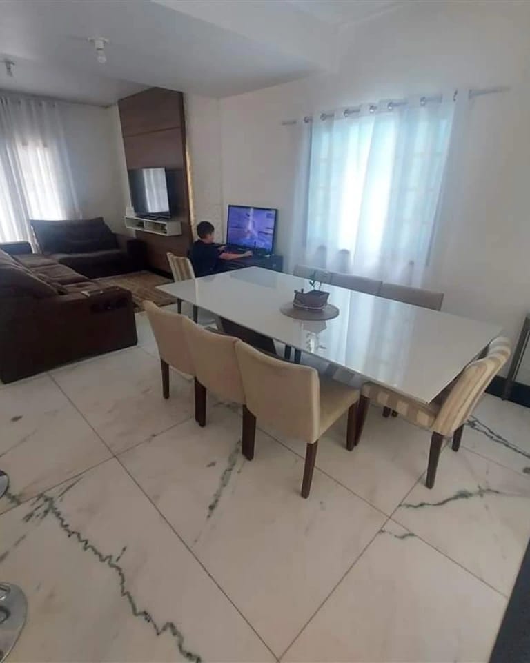 Casa em condomínio