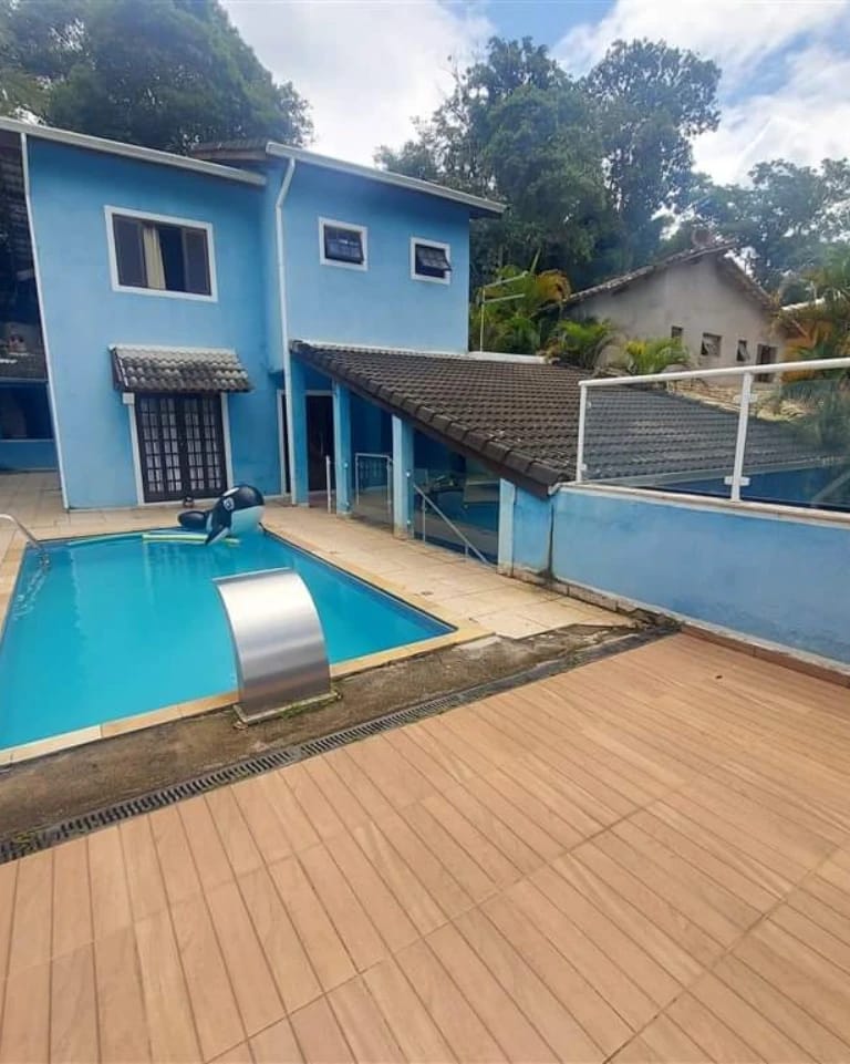 Casa em condomínio