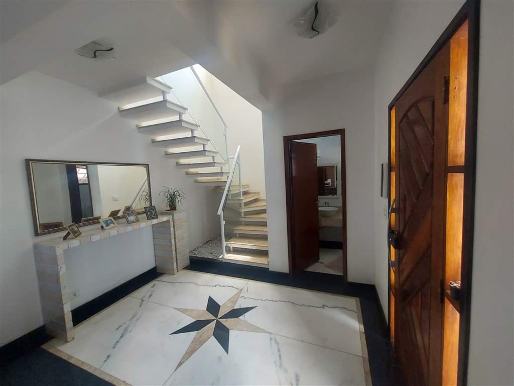 Casa em condomínio