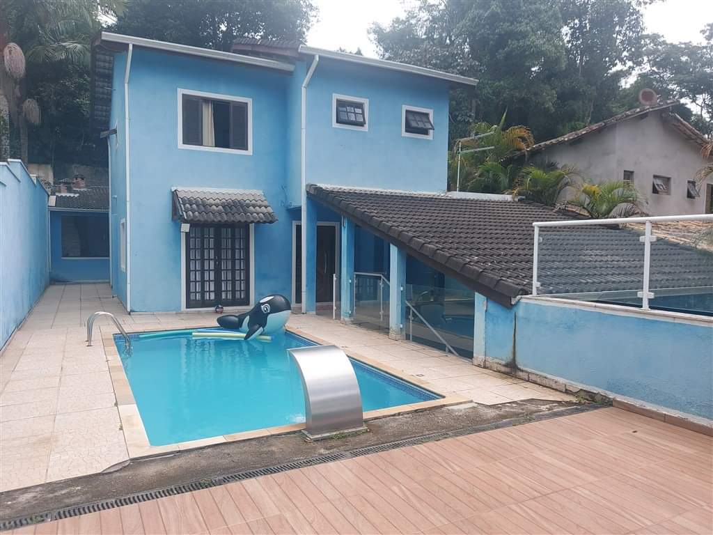 Casa em condomínio