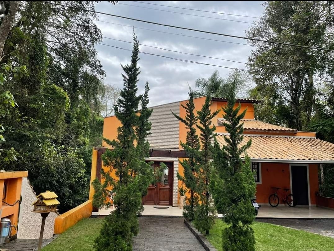 Casa em condomínio