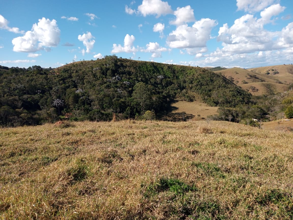 Terreno rural, com linda vista !